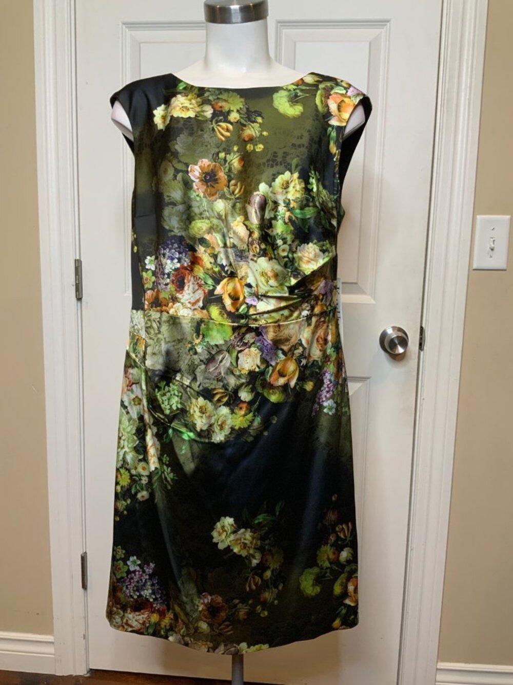 Kay Unger Dark Floral Sleeveless Sheath Dress, Size 14W, NWT!